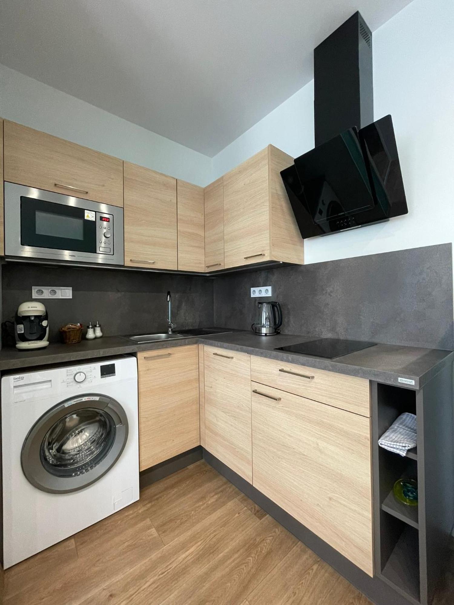 Apartmany Jasmin リベレツ エクステリア 写真