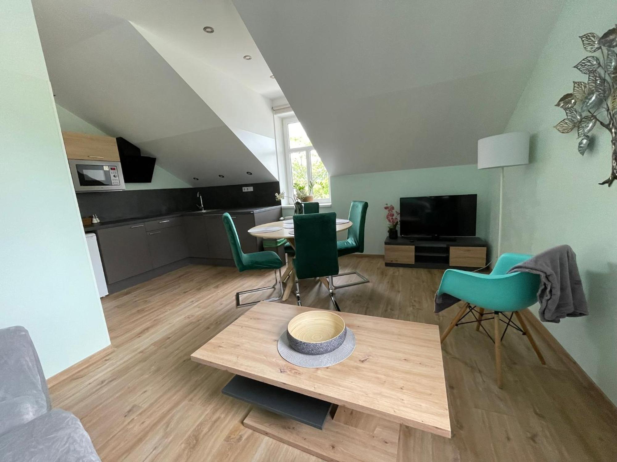 Apartmany Jasmin リベレツ エクステリア 写真